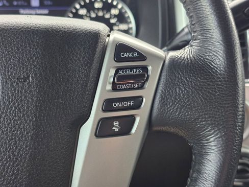 Used 2021 Nissan Titan SV w/ SV Convenience Package AWD/4WD image 33