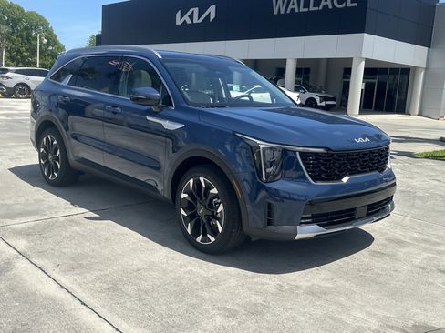 New 2026 Kia Sorento EX FWD image 4