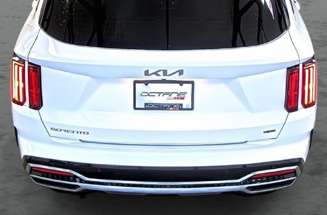 Used 2023 Kia Sorento SX AWD/4WD image 13