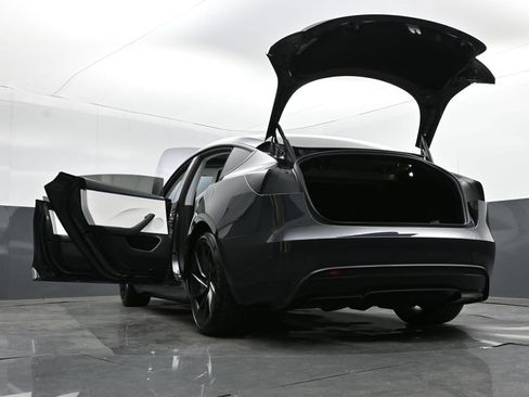 Used 2024 Tesla Model 3 Performance AWD/4WD image 39