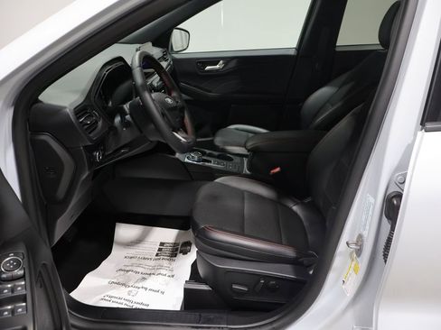 Used 2025 Ford Escape ST-Line Select AWD/4WD image 11
