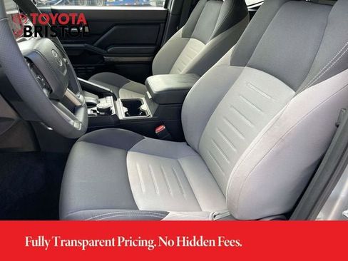 Used 2025 Toyota Tacoma TRD Sport AWD/4WD image 29