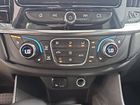Certified 2023 Chevrolet Traverse High Country AWD/4WD image 29