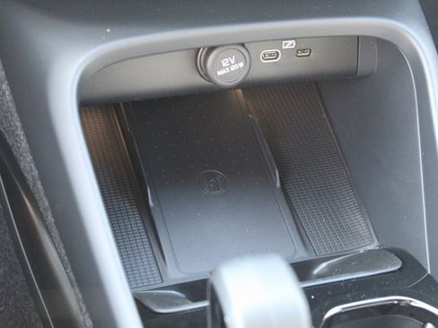 New 2026 Volvo XC40 B5 Ultra w/ Climate Package image 29