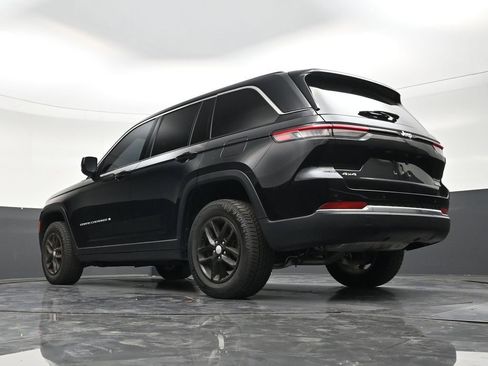 Used 2024 Jeep Grand Cherokee Laredo X w/ Luxury Tech Group I AWD/4WD image 22