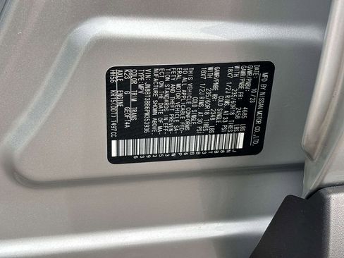 Used 2023 Nissan Rogue SV image 28