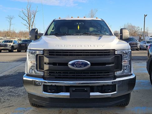 Used 2019 Ford F250 XL w/ Power Equipment Group image 3