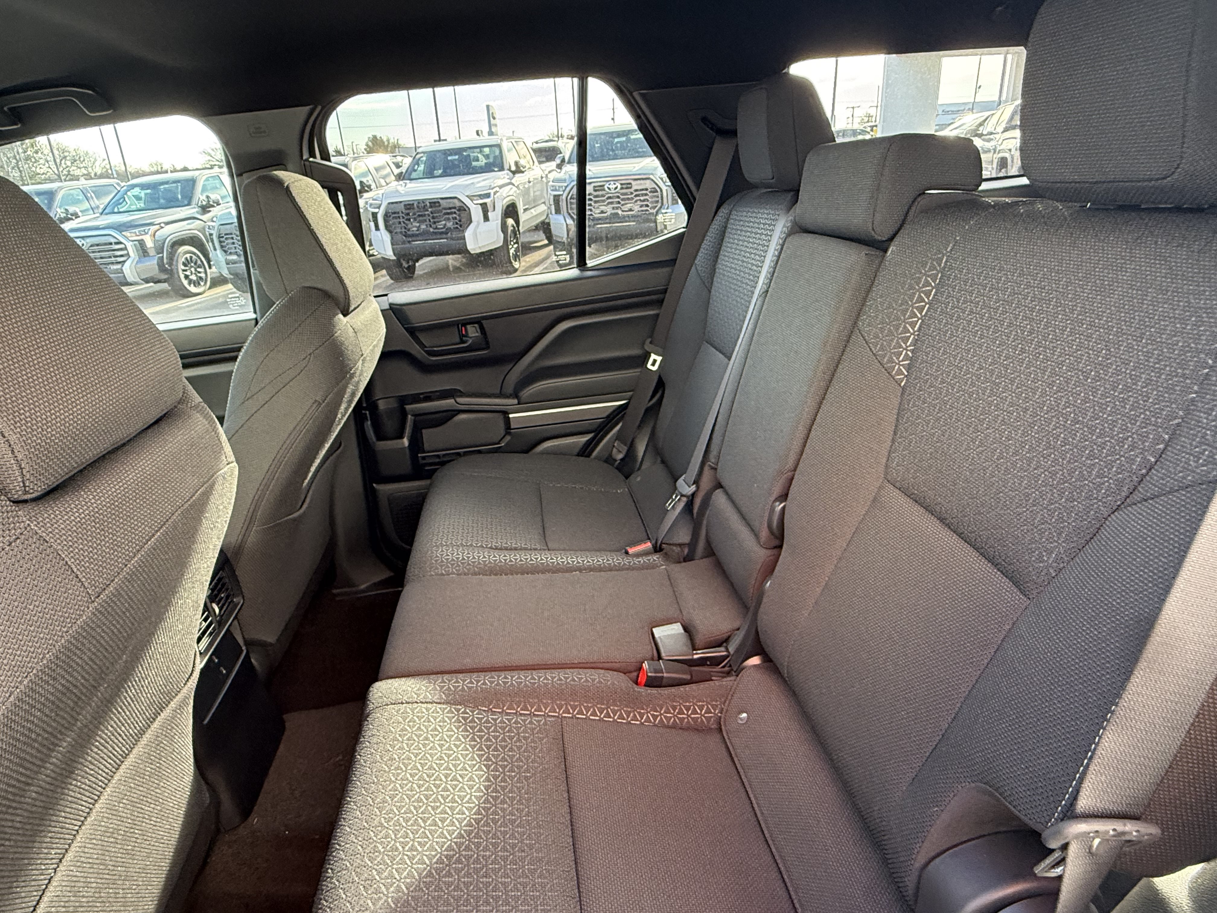 New 2026 Toyota 4Runner SR5 AWD/4WD image 4