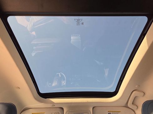 Used 2020 Lincoln Corsair Reserve w/ Equipment Group 202A image 32