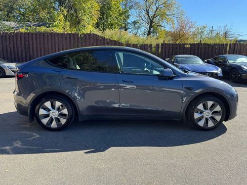 Used 2023 Tesla Model Y Long Range image 4