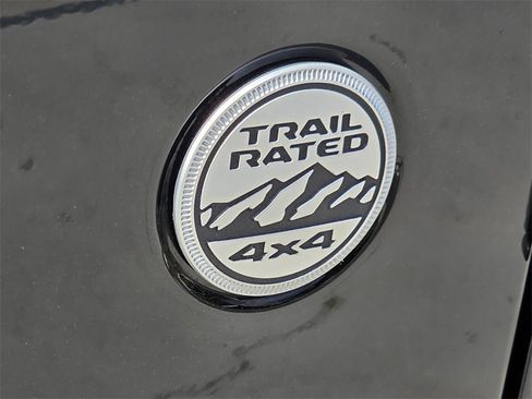 Used 2021 Jeep Gladiator Sport image 31