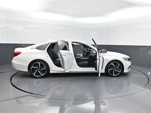 Used 2020 Honda Accord Sport image 41