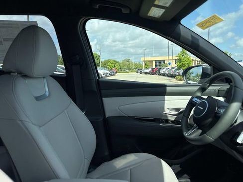 New 2026 Hyundai Tucson Limited FWD image 14
