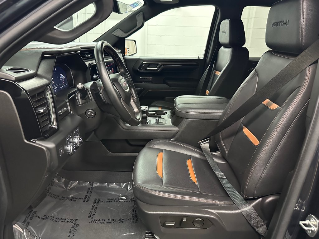 Used 2024 GMC Sierra 1500 AT4 w/ Technology Package AWD/4WD image 19