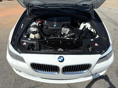 Used 2013 BMW 528i Sedan image 42