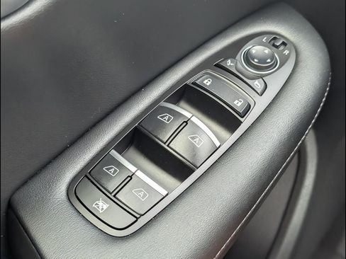 Used 2024 INFINITI QX50 Sport FWD image 11