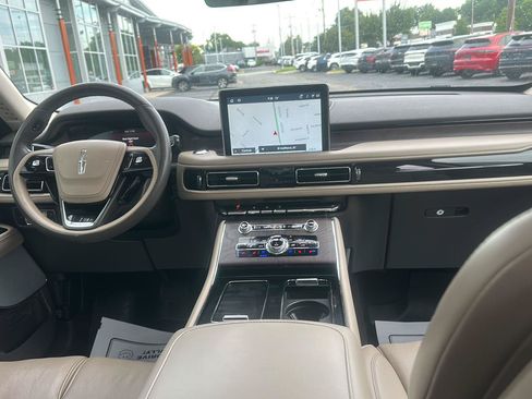 Used 2021 Lincoln Aviator Reserve w/ Equipment Group 208A AWD/4WD image 14
