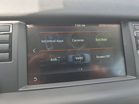 Used 2019 Land Rover Discovery Sport SE AWD/4WD image 24