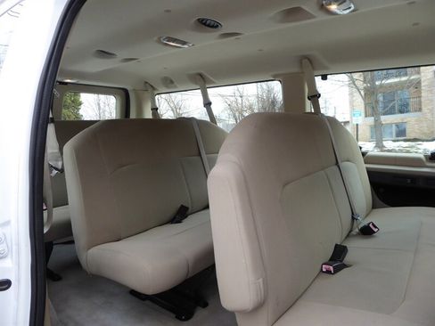 Used 2013 Ford E-350 and Econoline 350 XLT image 25