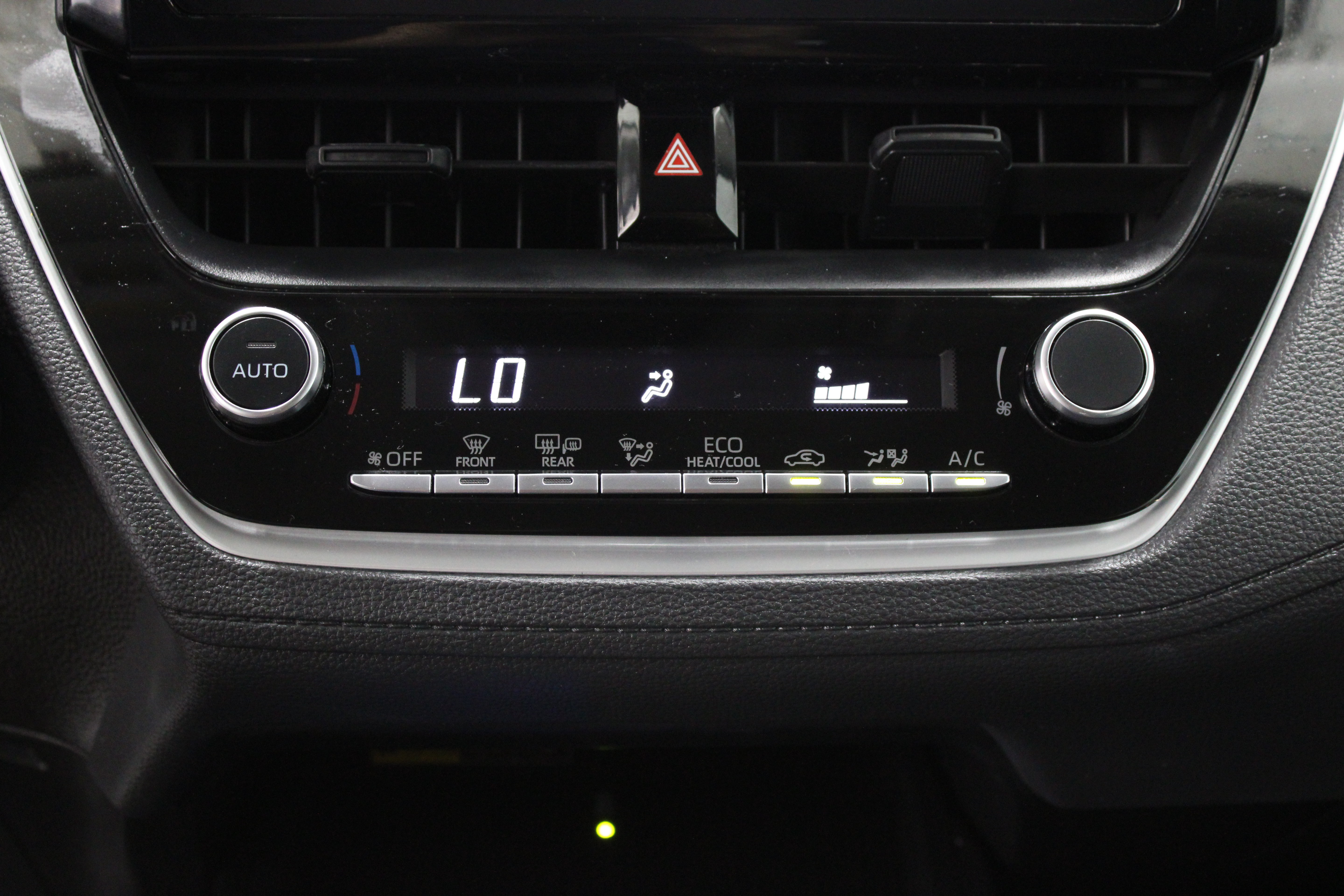 Used 2026 Toyota Corolla Cross LE FWD image 19