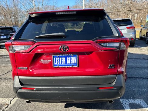 Used 2023 Toyota RAV4 LE image 28