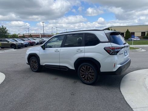 Used 2025 Subaru Forester Sport AWD/4WD image 3