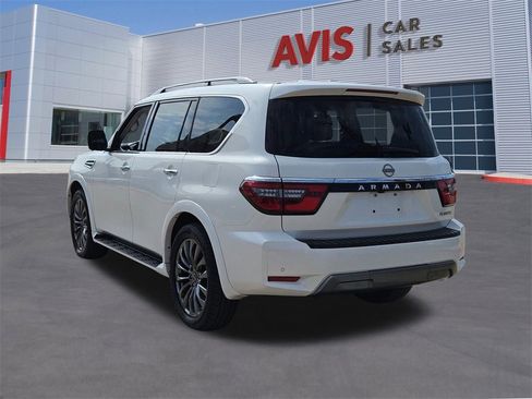 Used 2023 Nissan Armada Platinum w/ Captain's Chairs Package image 3