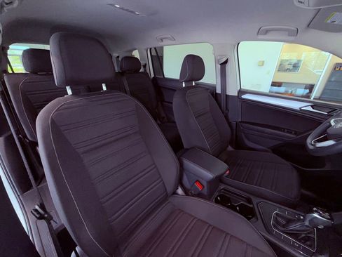 Used 2022 Volkswagen Tiguan S image 10