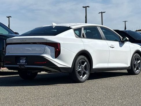 New 2026 Kia K4 FWD image 5