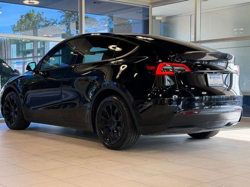 Used 2021 Tesla Model Y Long Range AWD/4WD image 5