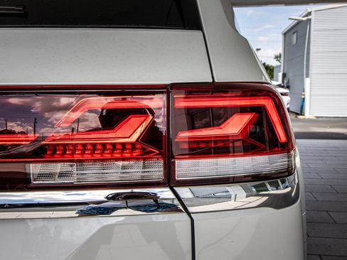 New 2026 Volkswagen Atlas SE FWD image 16