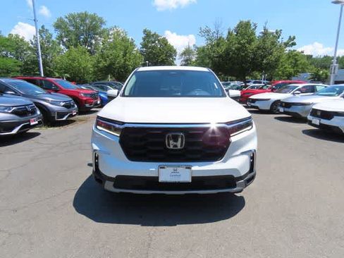 Used 2023 Honda Pilot EX-L image 6