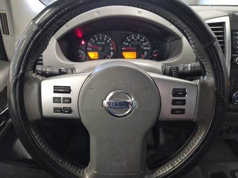 Used 2016 Nissan Frontier SV w/ SV Value Truck Package AWD/4WD image 13