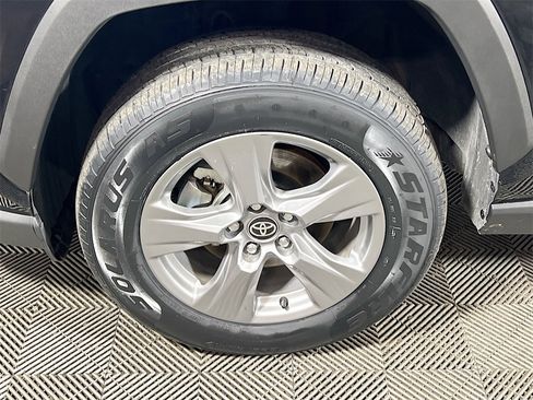 Certified 2025 Toyota RAV4 XLE image 27