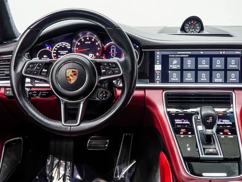 Used 2020 Porsche Panamera GTS image 16