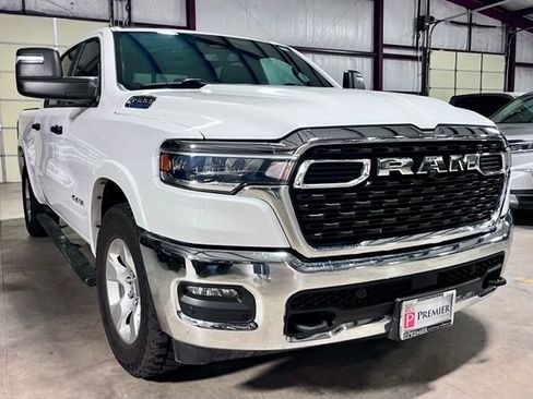 Used 2025 RAM 1500 Lone Star AWD/4WD image 1