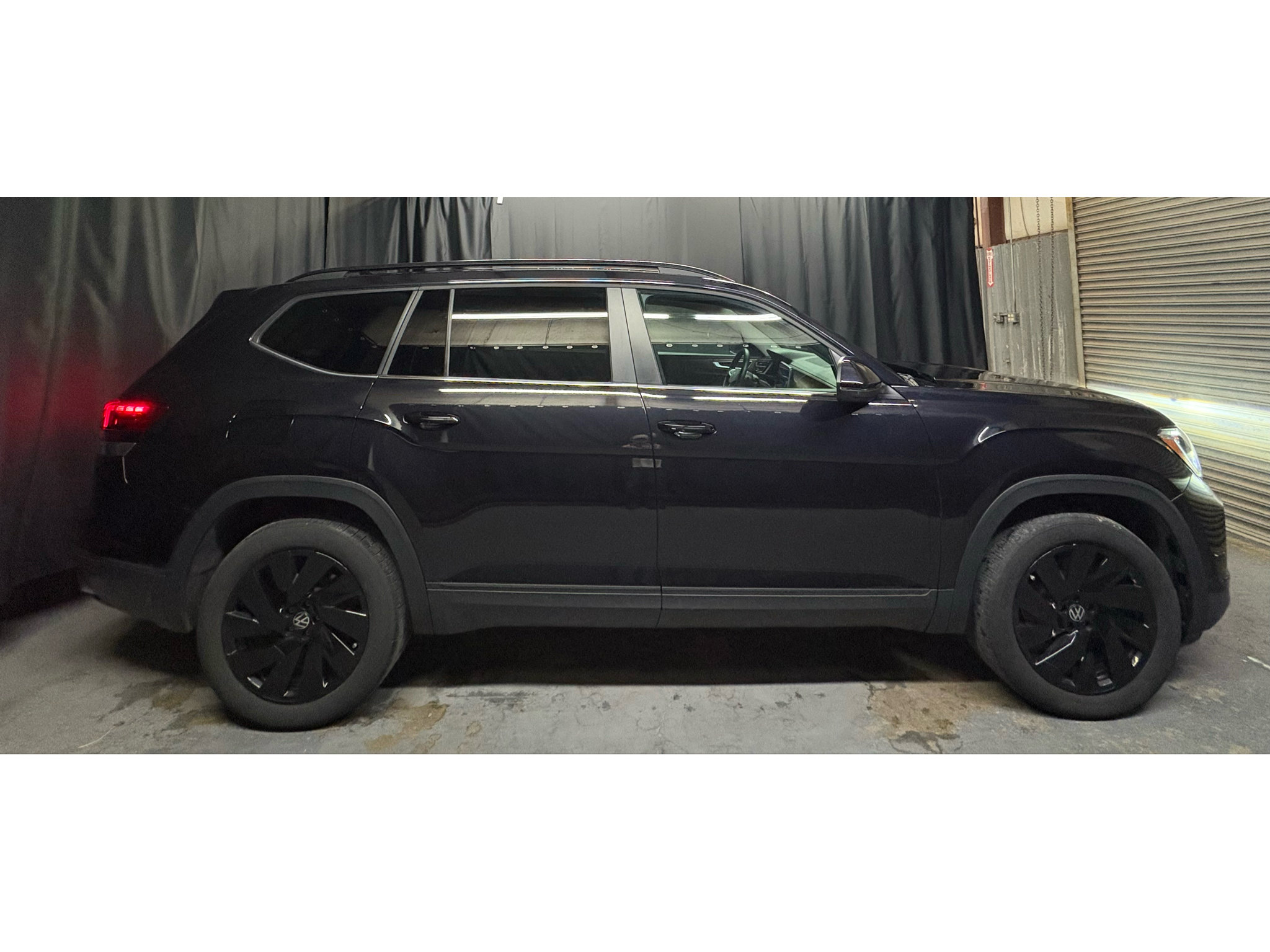 Used 2024 Volkswagen Atlas SE FWD image 4