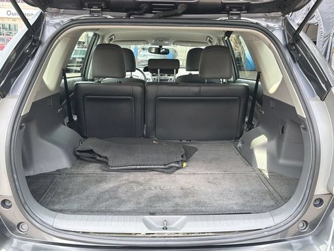 Used 2012 Toyota Prius V Five FWD image 6