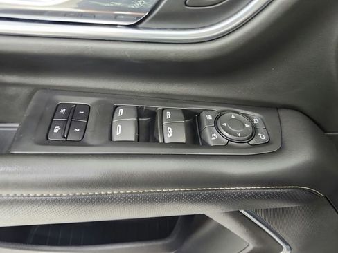 Used 2021 GMC Yukon SLT w/ SLT Luxury Plus Package image 34