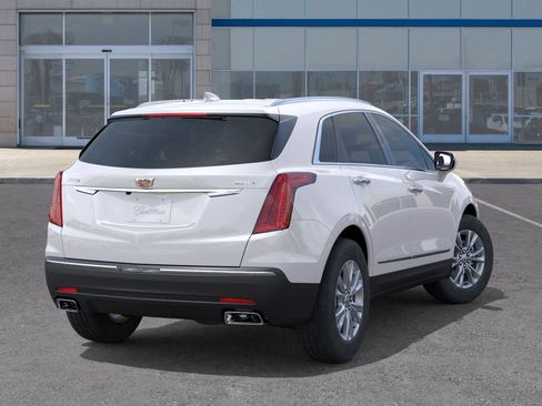 New 2026 Cadillac XT5 Luxury image 4