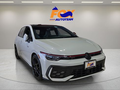 Used 2025 Volkswagen GTI SE FWD image 6
