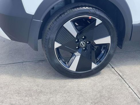 New 2026 Nissan Kicks SR image 7