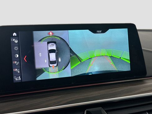 Used 2018 BMW M550i xDrive image 14