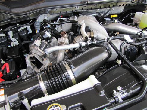 Used 2022 Ford F250 Lariat w/ Lariat Value Package image 39