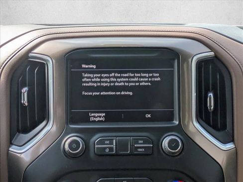 Used 2022 Chevrolet Silverado 2500 High Country w/ Technology Package image 15