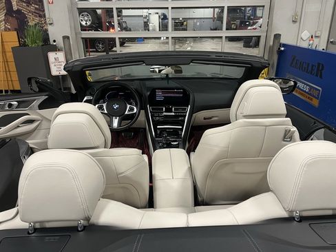 Used 2022 BMW M850i xDrive M850i xDrive image 9