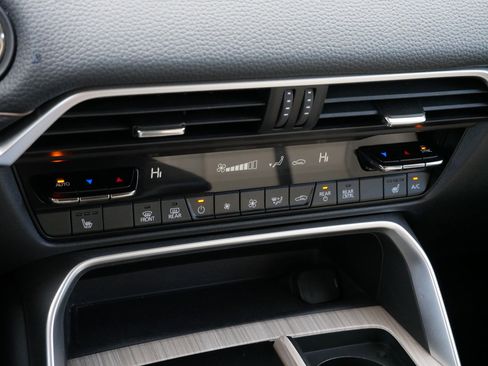 Used 2024 MAZDA CX-90 Plug-In Hybrid w/ Preferred image 23