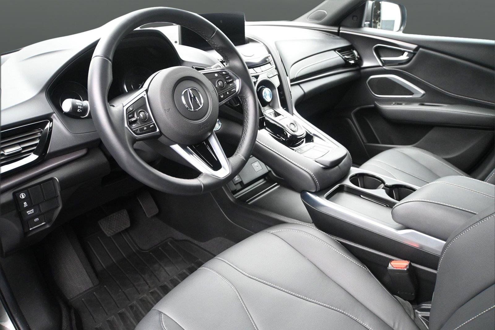 Used 2025 Acura RDX SH-AWD image 2