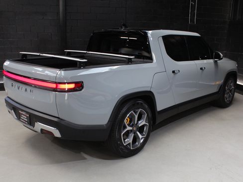 Used 2022 Rivian R1T Adventure AWD/4WD image 19