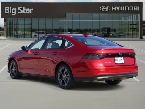 Used 2023 Honda Accord EX image 3